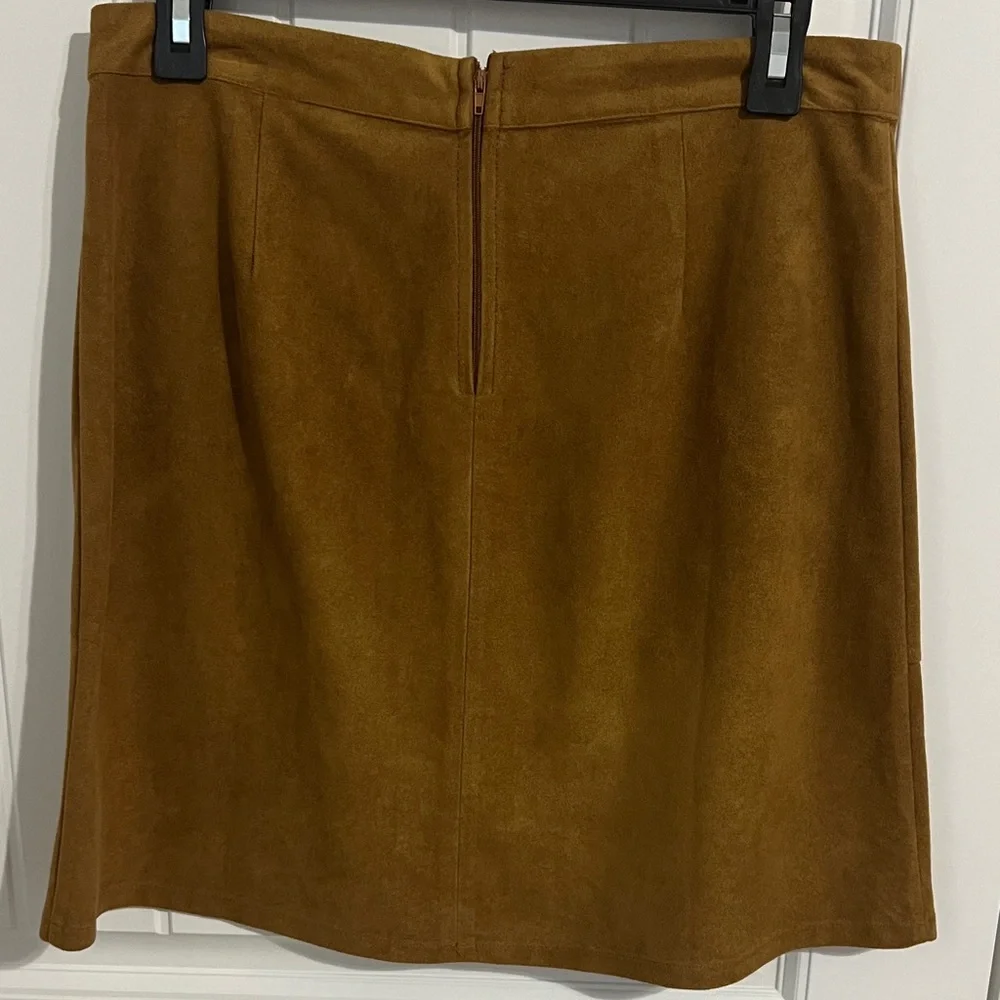 Sans Souci Size L Paneled Faux Suede Mini Skirt - Picture 9 of 9